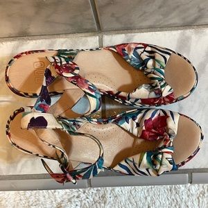 tropical sandal